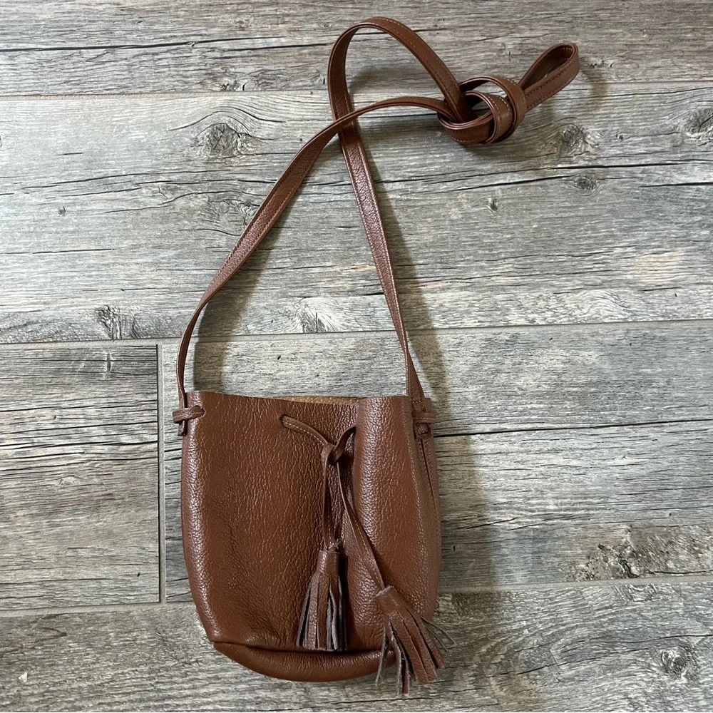 Shaffer LA Greta Leather Drawstring Bucket Bag - Picture 8 of 11